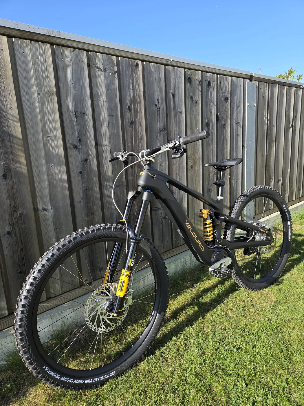 Velduro ROGUE de Sarah, monté par Panzer Bike